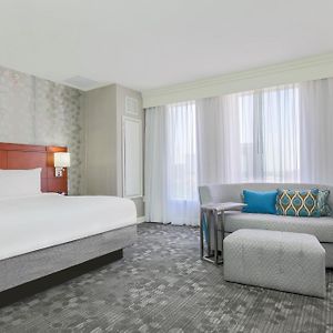King Suite Mobility or hearing accessible
